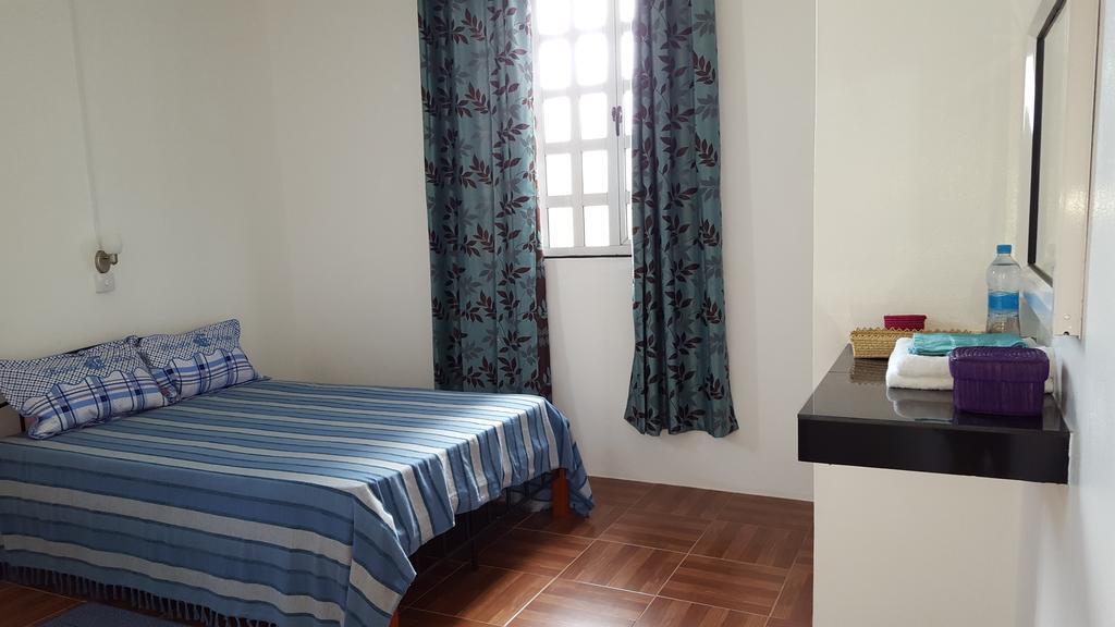 Chez Johnny - Blue Bay Hotel ภายนอก รูปภาพ